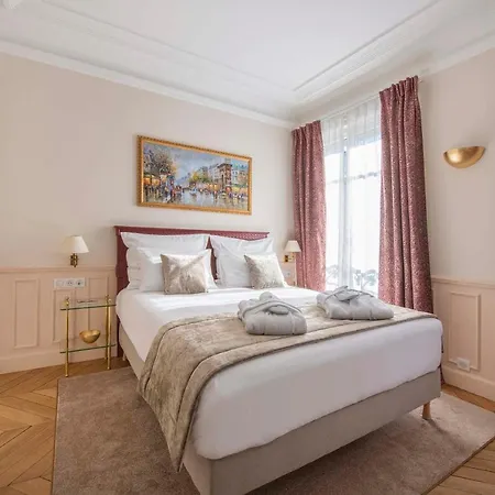 Le Beau Marais - Luxury Apartments, Air Cond, Lift