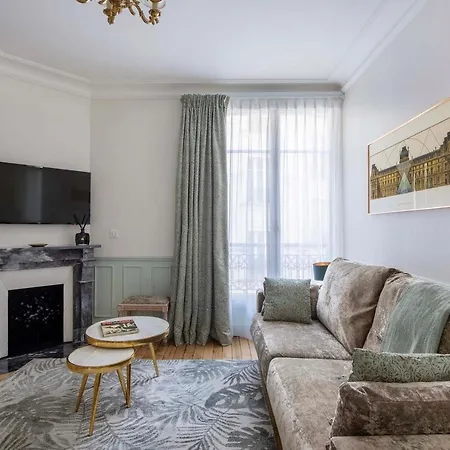Le Beau Marais - Luxury Apartments, Air Cond, Lift Apartment