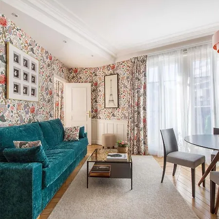 Le Beau Marais - Luxury Apartments, Air Cond, Lift Apartment
