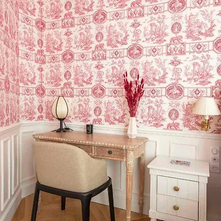 Le Beau Marais - Luxury Apartments, Air Cond, Lift