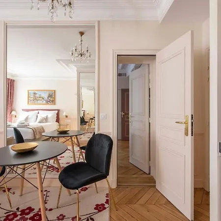 Le Beau Marais - Luxury Apartments, Air Cond, Lift Apartment Paris