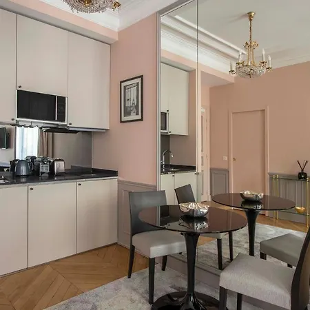 Le Beau Marais - Luxury Apartments, Air Cond, Lift
