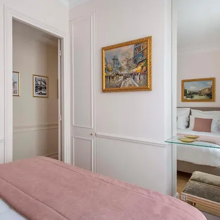 Le Beau Marais - Luxury Apartments, Air Cond, Lift