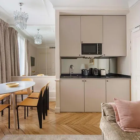 Le Beau Marais - Luxury Apartments, Air Cond, Lift Apartment Paris