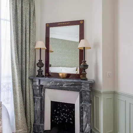 Le Beau Marais - Luxury Apartments, Air Cond, Lift