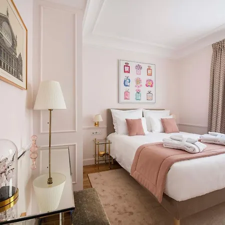 Le Beau Marais - Luxury Apartments, Air Cond, Lift * Paris