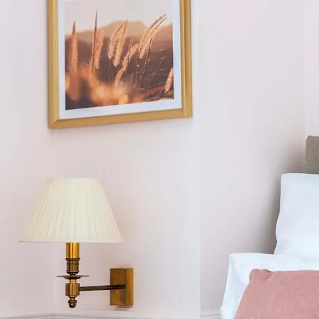 Le Beau Marais - Luxury Apartments, Air Cond, Lift