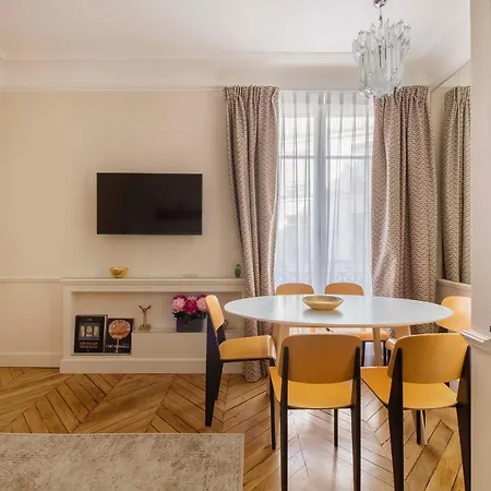 Le Beau Marais - Luxury Apartments, Air Cond, Lift Apartment Paris