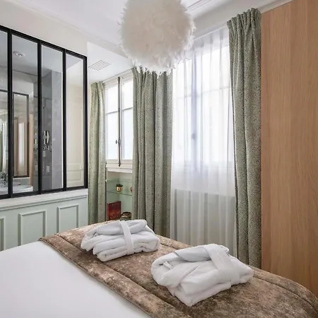 Le Beau Marais - Luxury Apartments, Air Cond, Lift Paris