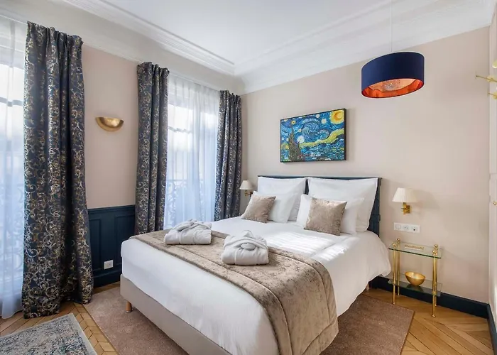 Le Beau Marais - Luxury Apartments, Air Cond, Lift