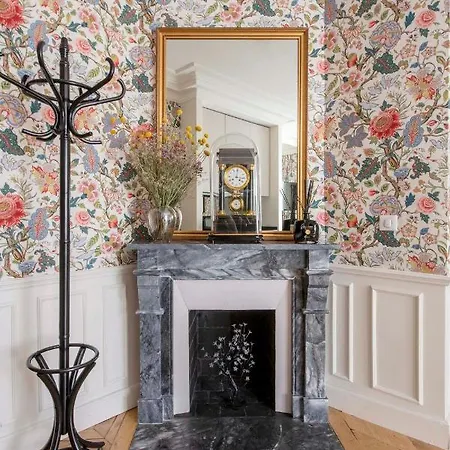 Le Beau Marais - Luxury Apartments, Air Cond, Lift