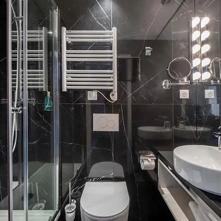 Le Beau Marais - Luxury Apartments, Air Cond, Lift