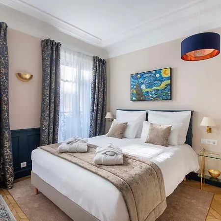 Le Beau Marais - Luxury Apartments, Air Cond, Lift