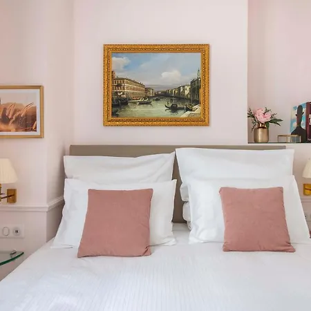 Le Beau Marais - Luxury Apartments, Air Cond, Lift * Parijs